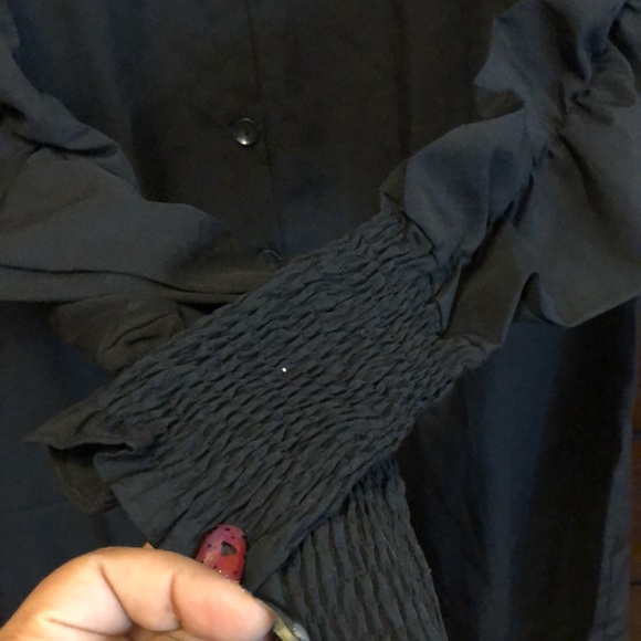 A Casual dress shirt or dress long sleeves - Picture 3 of 4